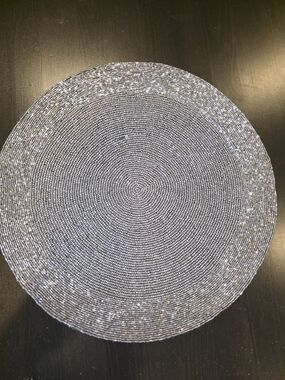 Food Network Silver Beaded Round Placemat